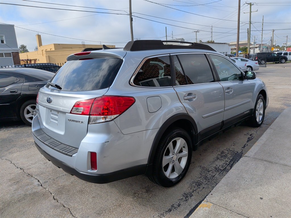 2014 Subaru Outback - $6,995
