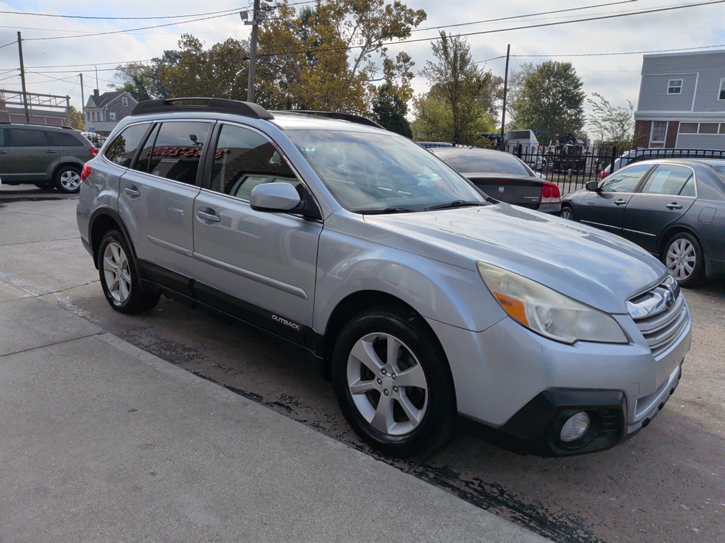 2014 Subaru Outback - $6,995