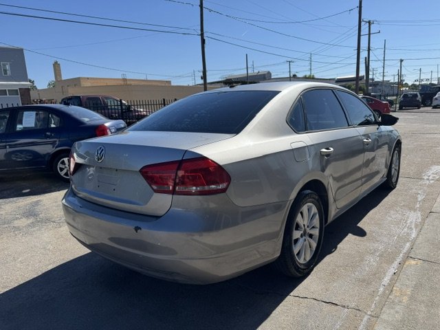 2012 Volkswagen Passat - $7,295