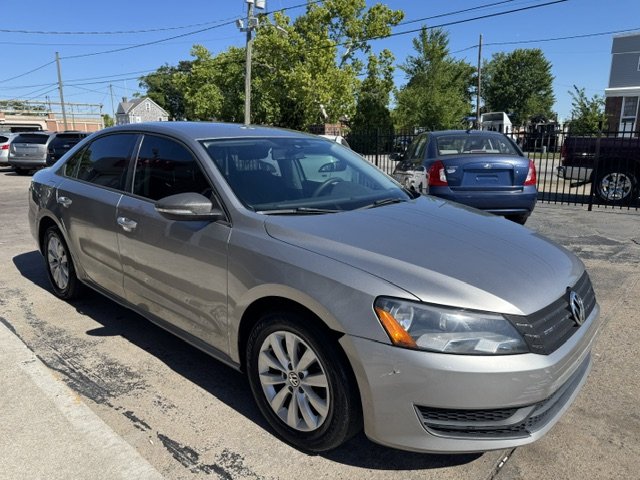 2012 Volkswagen Passat - $7,295