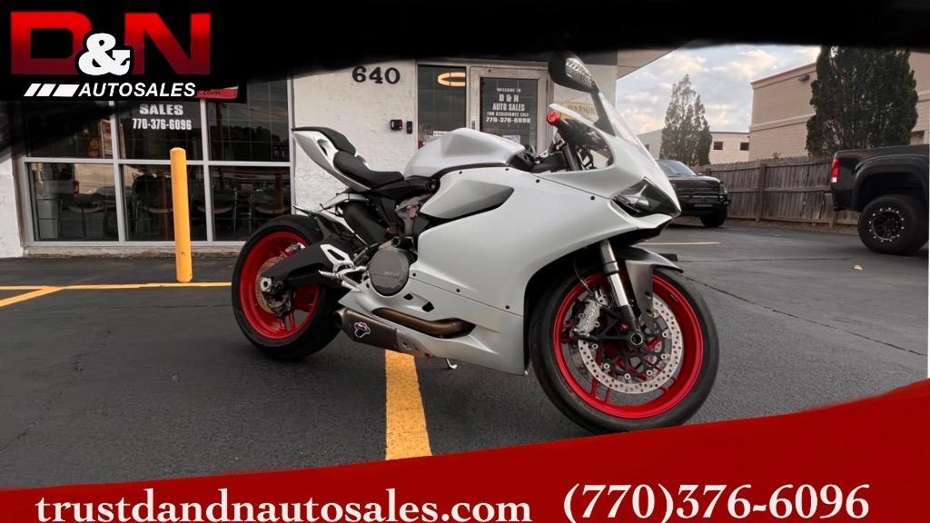 The 2014 Ducati 899 Panigale 899 photos