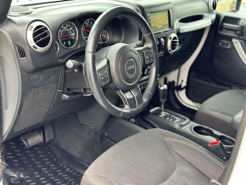 2016 Jeep Wrangler Unlimited Sahara photo