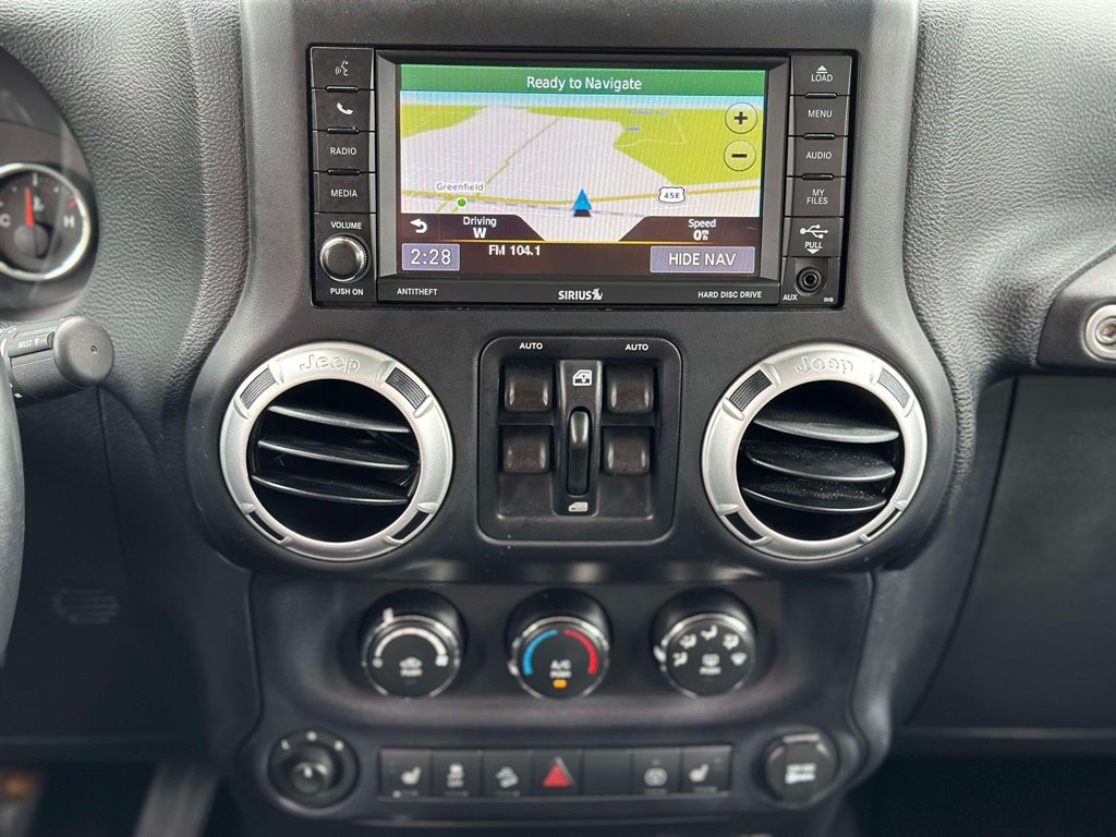2016 Jeep Wrangler Unlimited Sahara photo