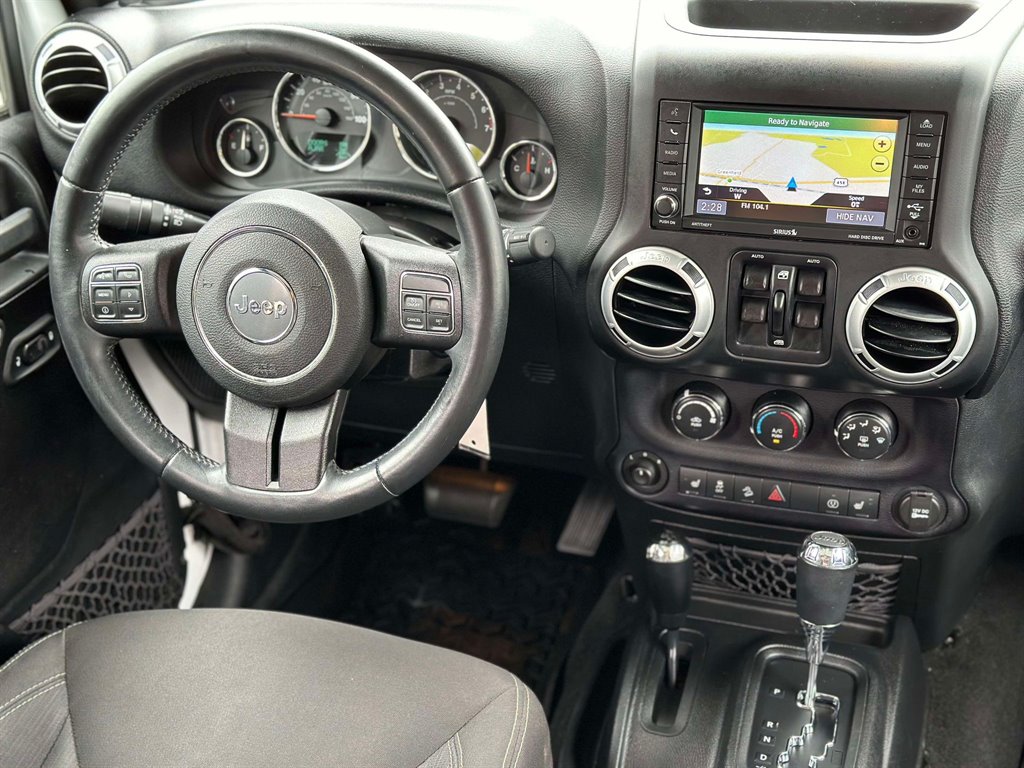 2016 Jeep Wrangler Unlimited Sahara photo