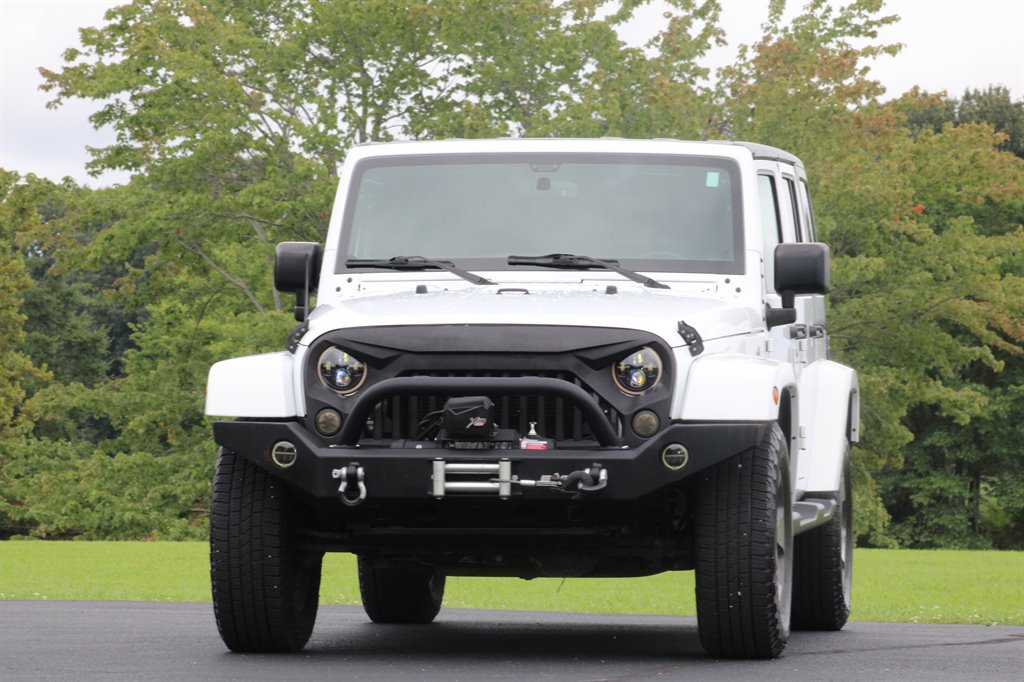 2016 Jeep Wrangler Unlimited Sahara photo