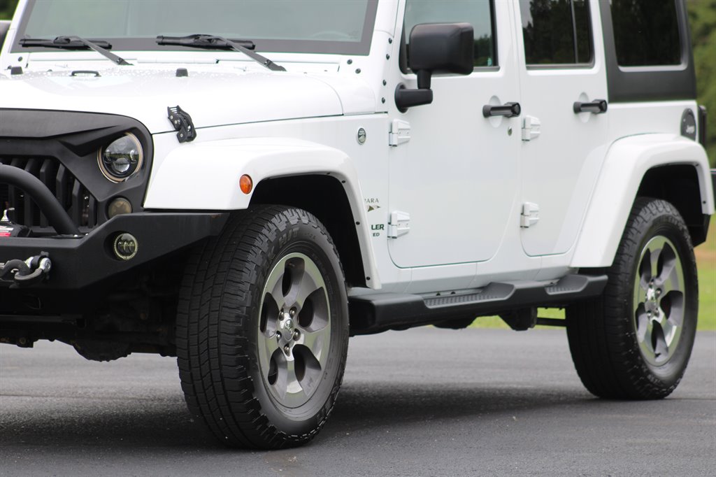2016 Jeep Wrangler Unlimited Sahara photo