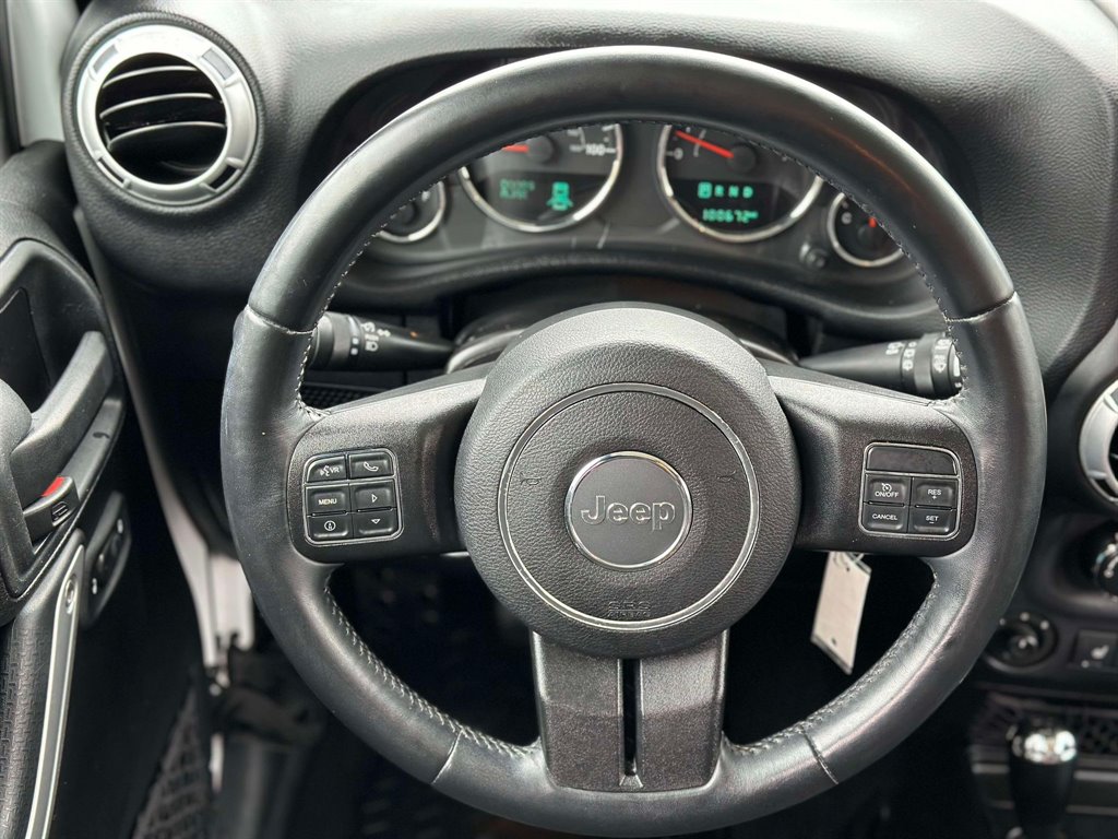 2016 Jeep Wrangler Unlimited Sahara photo