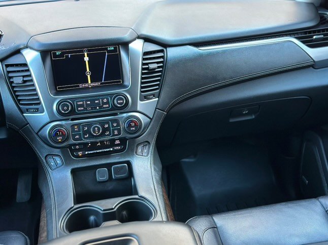 2020 Chevrolet Suburban 1500 LT photo