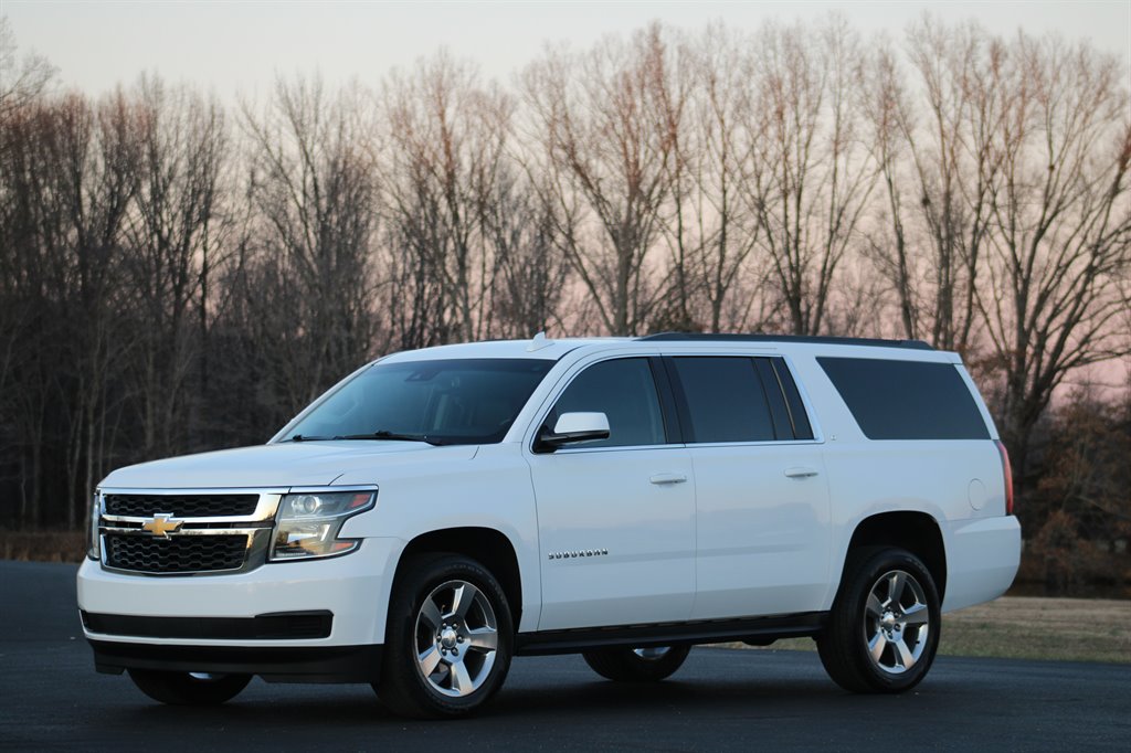 2020 Chevrolet Suburban 1500 LT photo