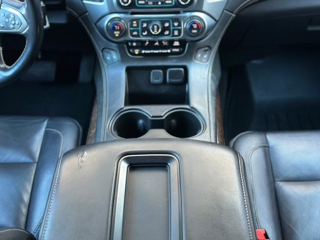 2020 Chevrolet Suburban 1500 LT photo