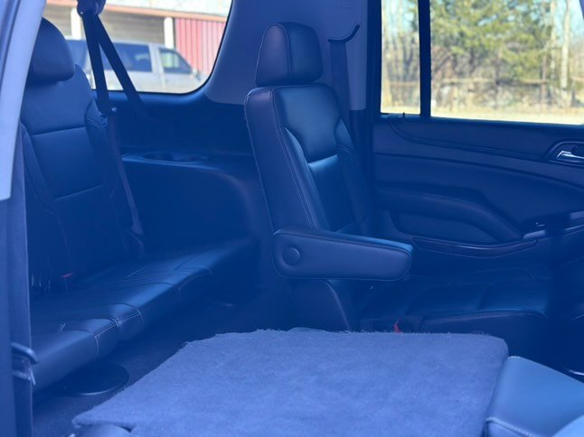 2020 Chevrolet Suburban 1500 LT photo