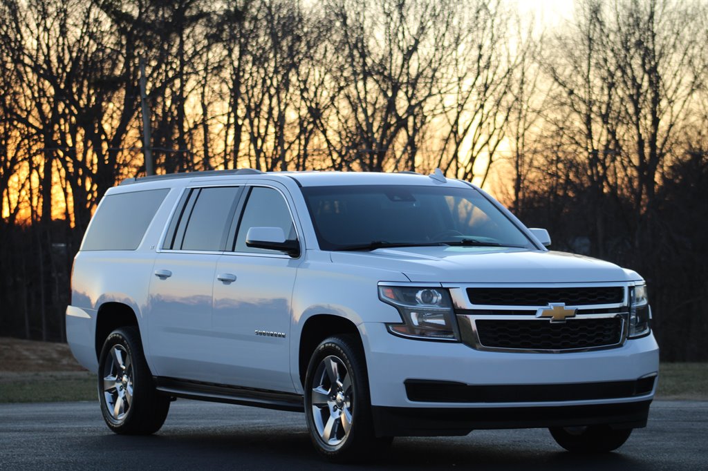 2020 Chevrolet Suburban 1500 LT photo