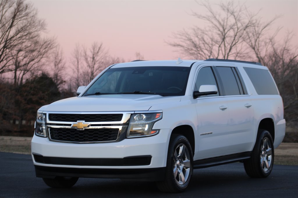 2020 Chevrolet Suburban 1500 LT photo