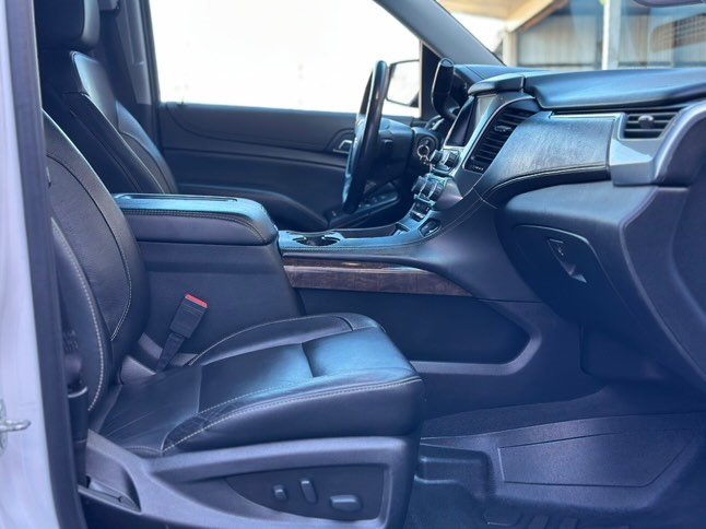 2020 Chevrolet Suburban 1500 LT photo