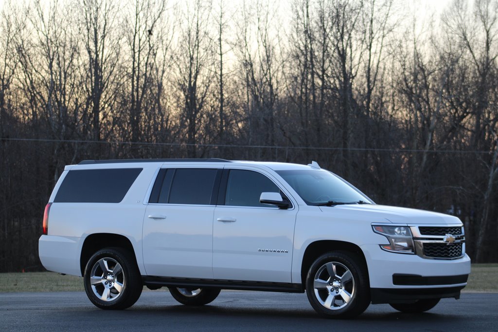 2020 Chevrolet Suburban 1500 LT photo