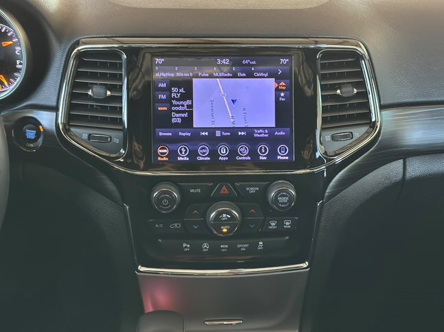 2019 Jeep Grand Cherokee Altitude  photo