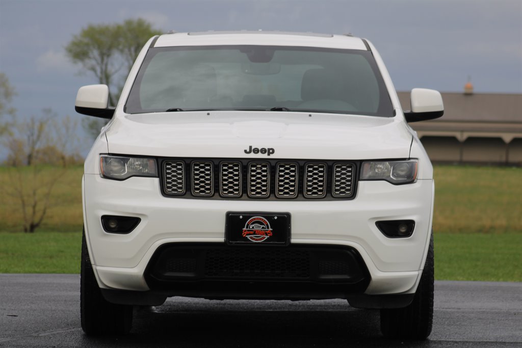 2019 Jeep Grand Cherokee Altitude  photo