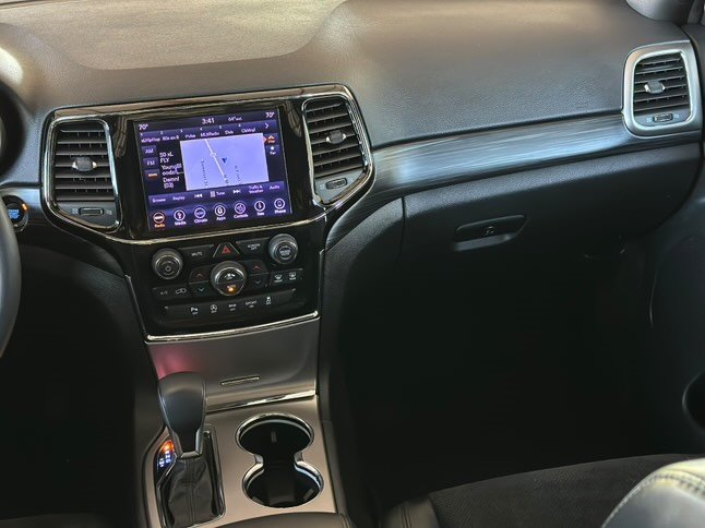 2019 Jeep Grand Cherokee Altitude  photo