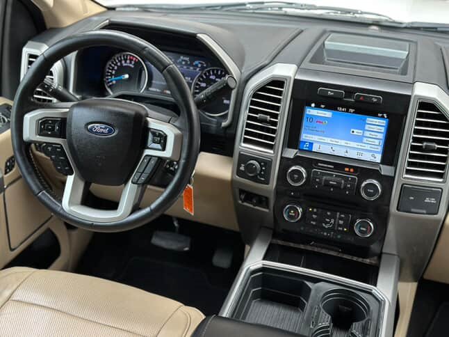 2017 Ford F250sd Lariat photo