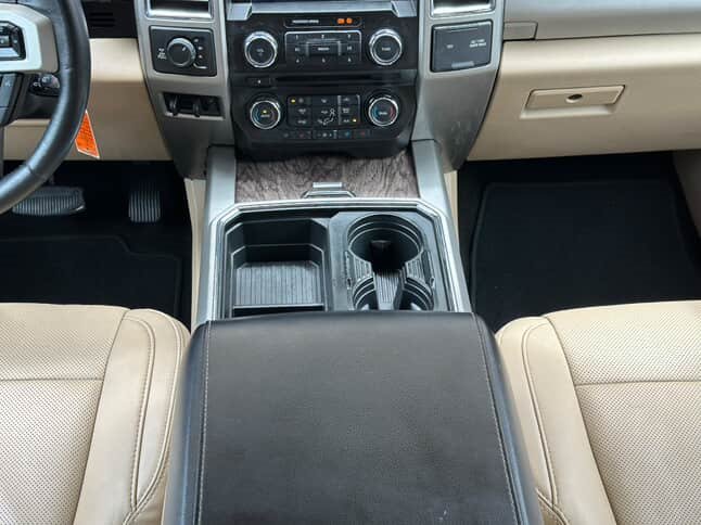 2017 Ford F250sd Lariat photo