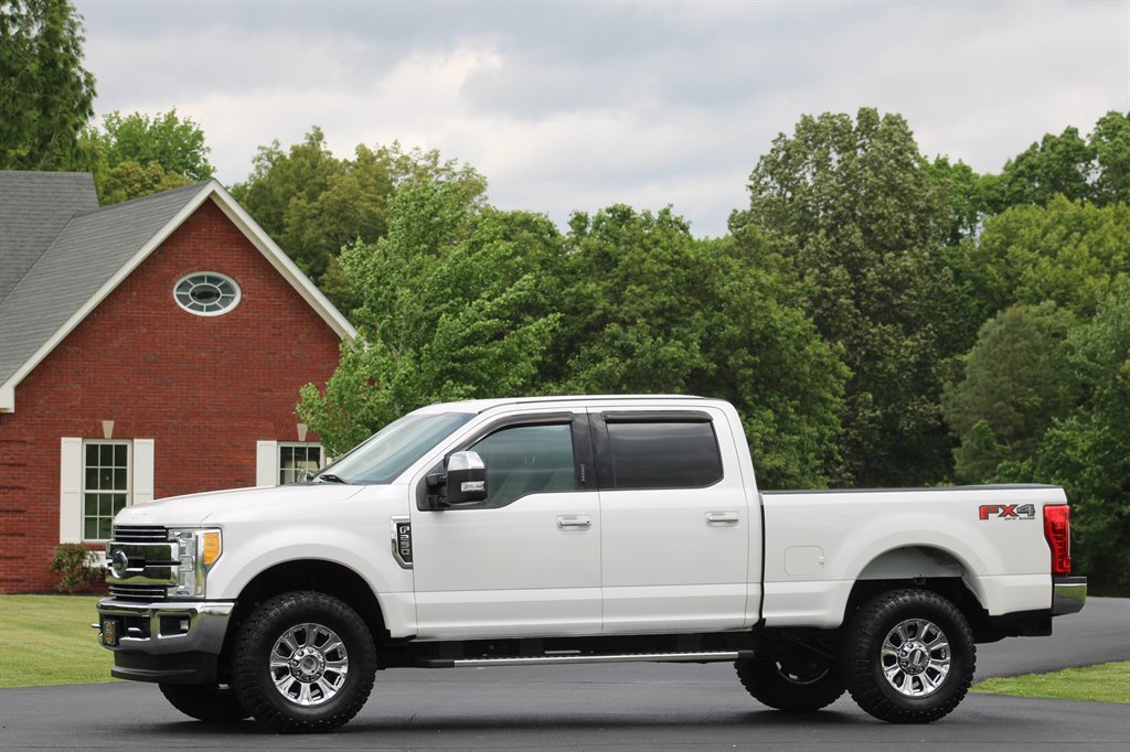 2017 Ford F250sd Lariat photo