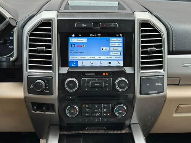 2017 Ford F250sd Lariat photo