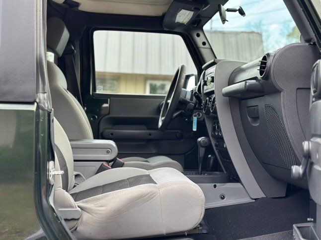2010 Jeep Wrangler Sport photo