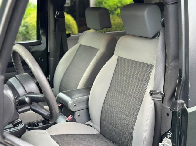 2010 Jeep Wrangler Sport photo