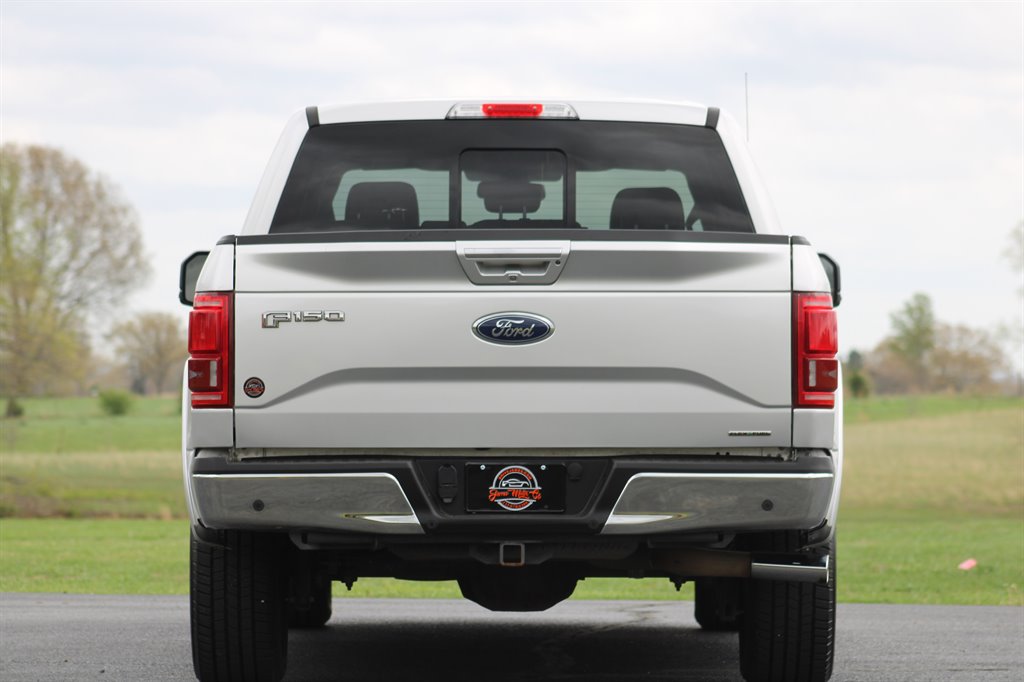 2015 Ford F150 Lariat photo
