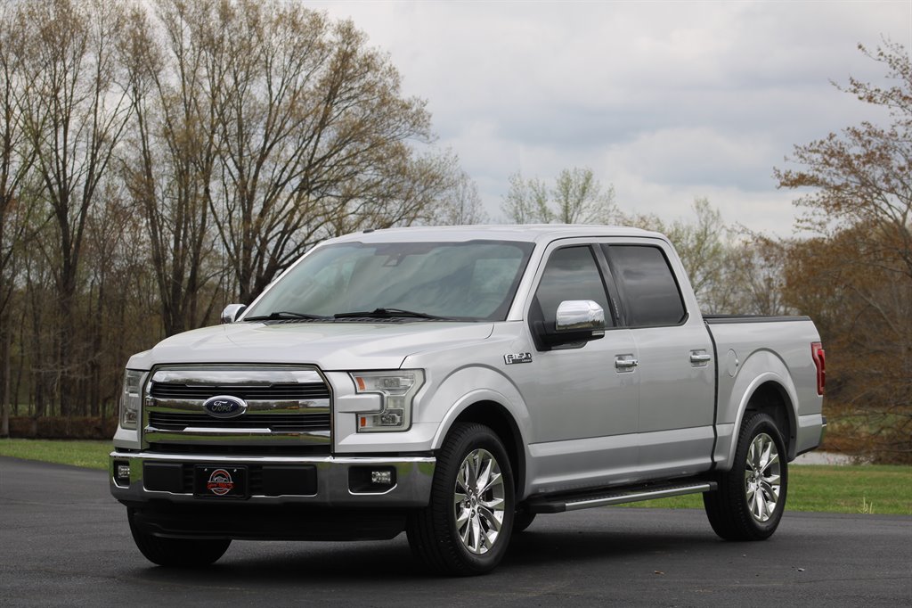 2015 Ford F150 Lariat photo