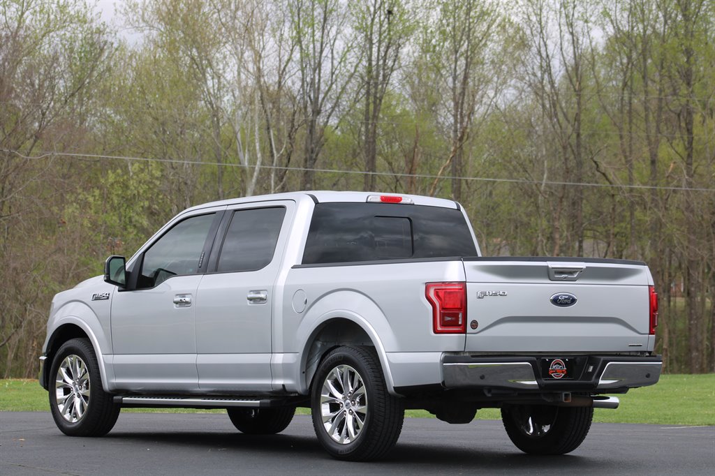 2015 Ford F150 Lariat photo