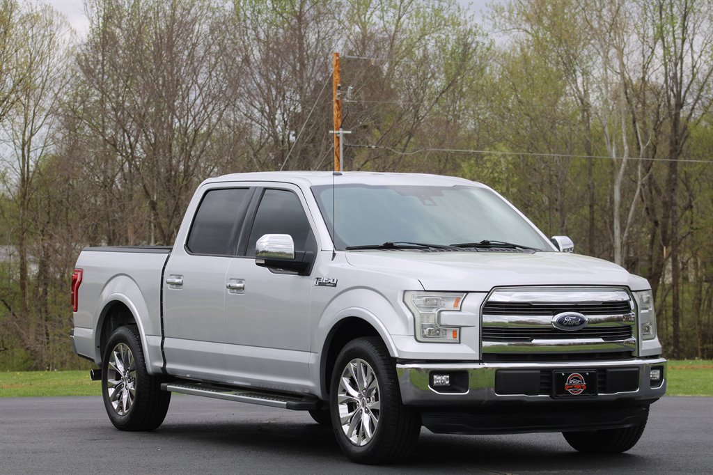 2015 Ford F150 Lariat photo