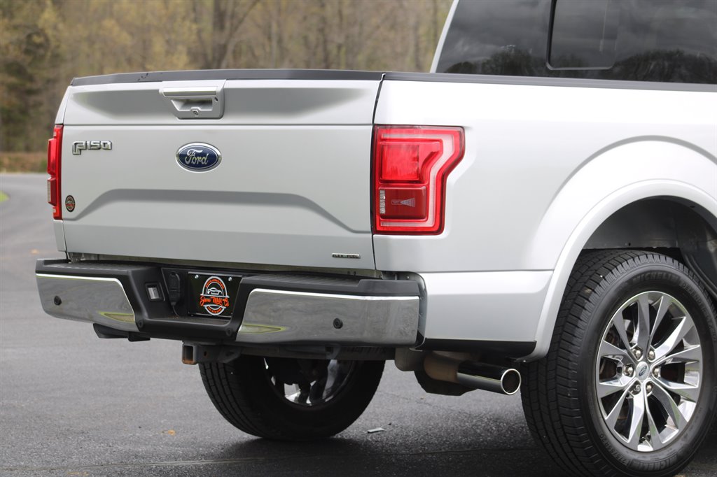 2015 Ford F150 Lariat photo