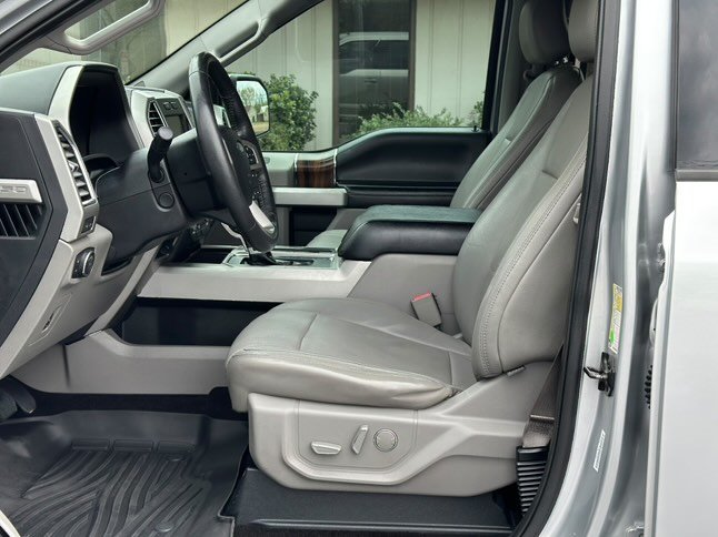 2015 Ford F150 Lariat photo