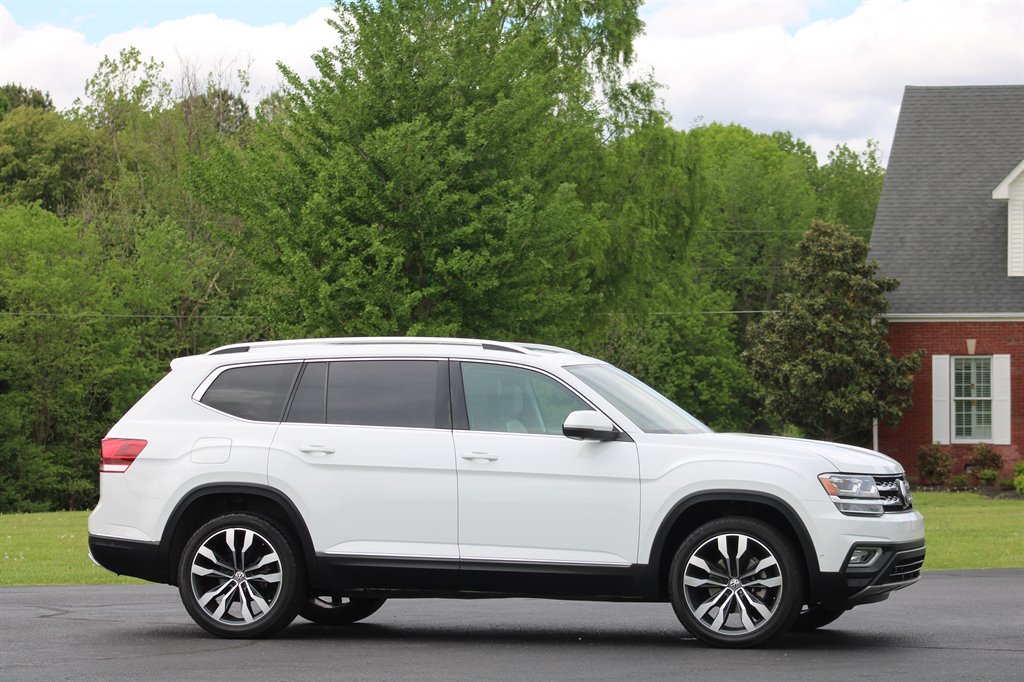 2019 Volkswagen Atlas SEL Premium photo
