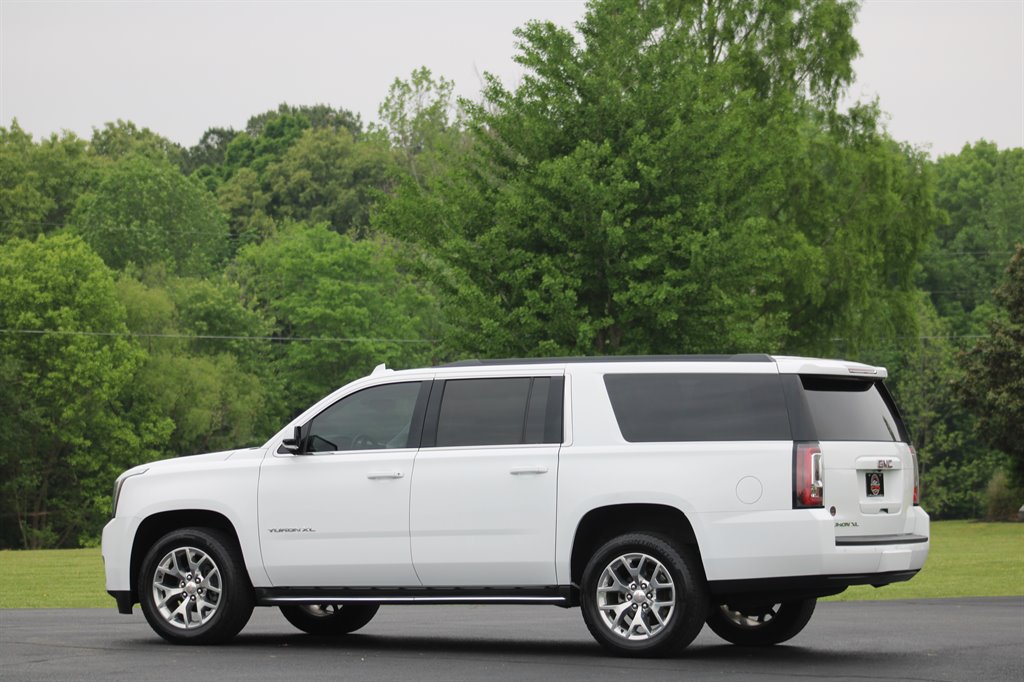 2016 GMC Yukon XL 1500 SLE photo