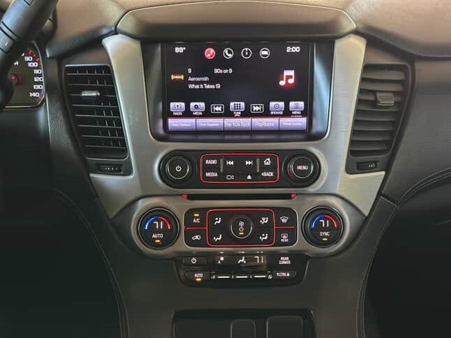 2016 GMC Yukon XL 1500 SLE photo