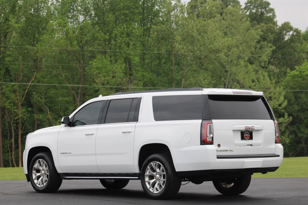 2016 GMC Yukon XL 1500 SLE photo