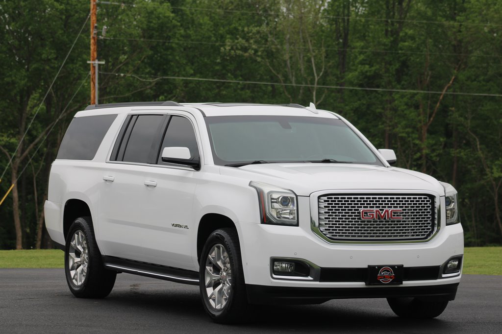 2016 GMC Yukon XL 1500 SLE photo