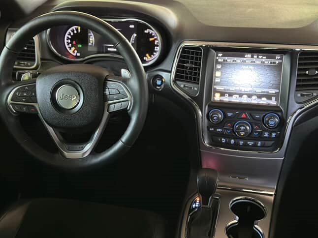 2017 Jeep Grand Cherokee Altitude  photo
