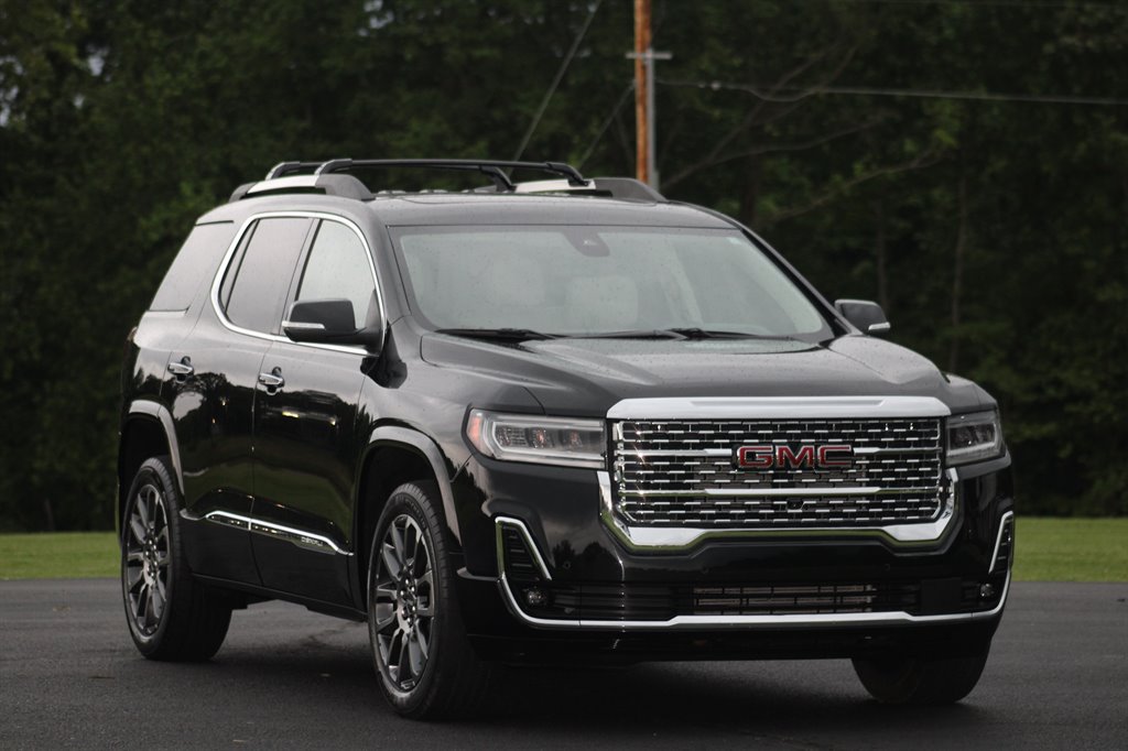 2022 GMC Acadia Denali photo