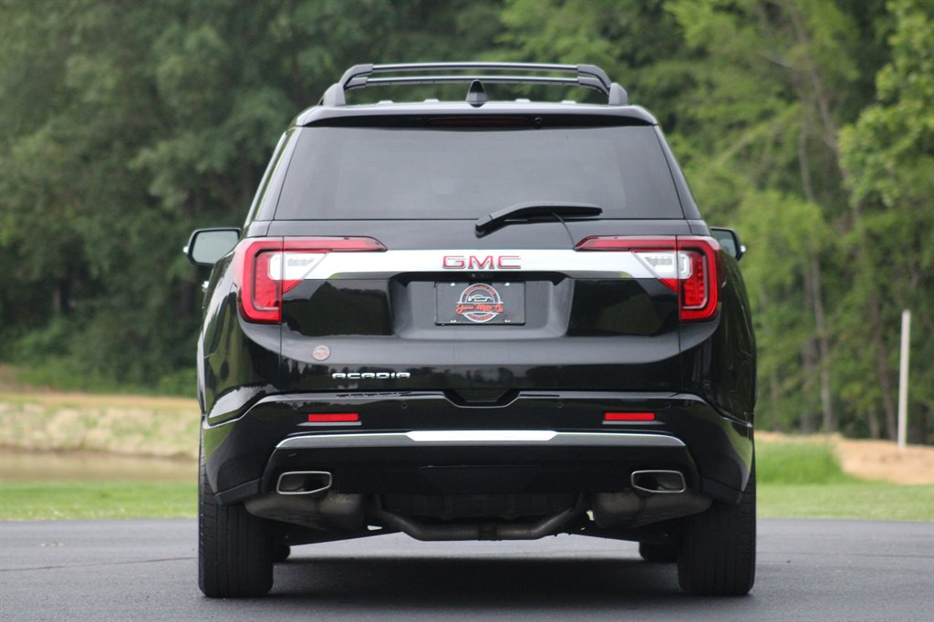 2022 GMC Acadia Denali photo