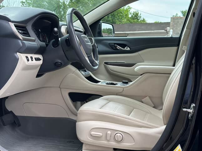 2022 GMC Acadia Denali photo