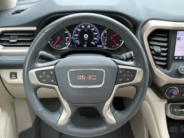 2022 GMC Acadia Denali photo
