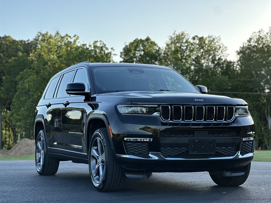 2021 Jeep Cherokee - $31,995