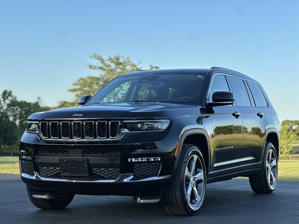 2021 Jeep Cherokee - $31,995