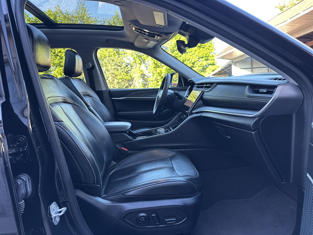 2021 Jeep Cherokee - $31,995