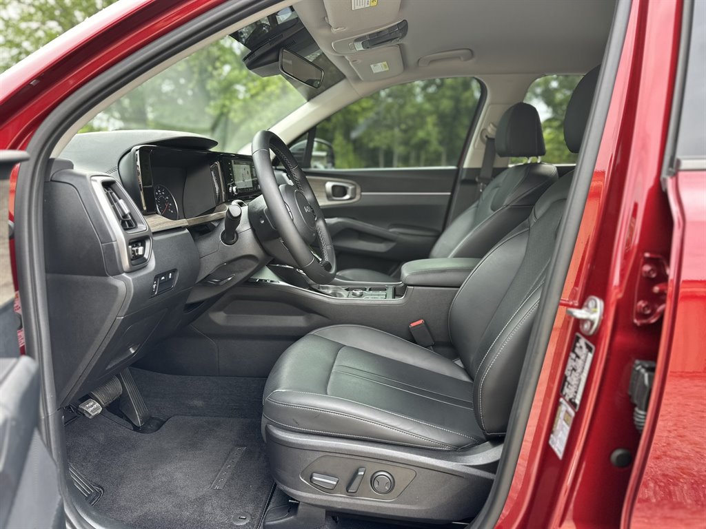 2023 Kia Sorento - $29,995