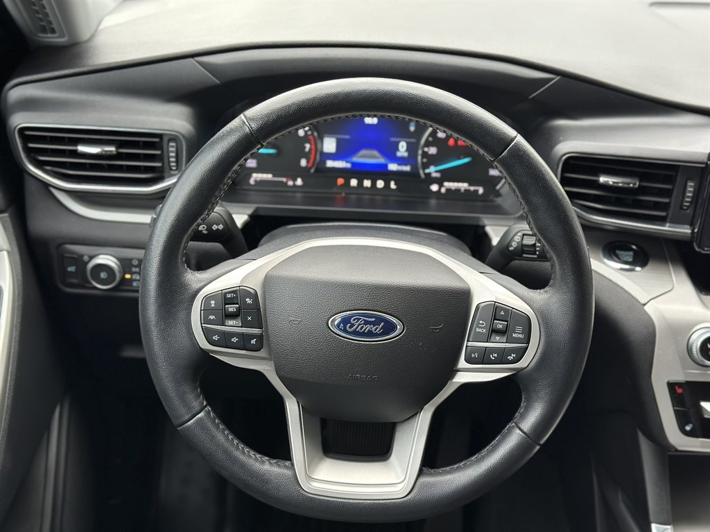 2022 Ford Explorer - $29,995