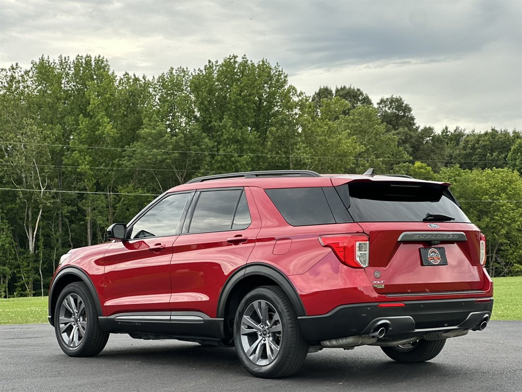2022 Ford Explorer - $29,995